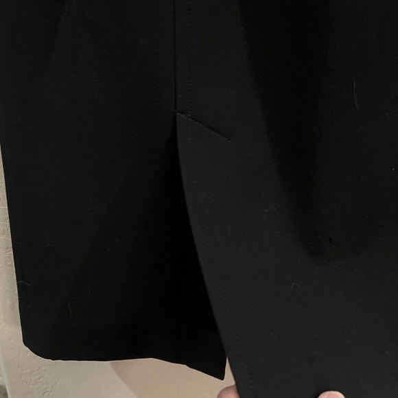 Talbots size 10 black wall skirt with two slits in both front and back - Picture 3 of 7